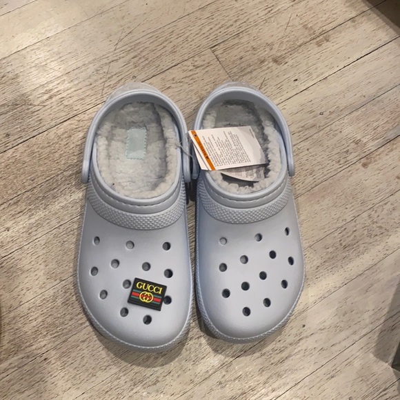 Blue Crocs with Jibbitz  Fur lining Nic toasty & warm size 8 nwot… - Picture 1 of 11